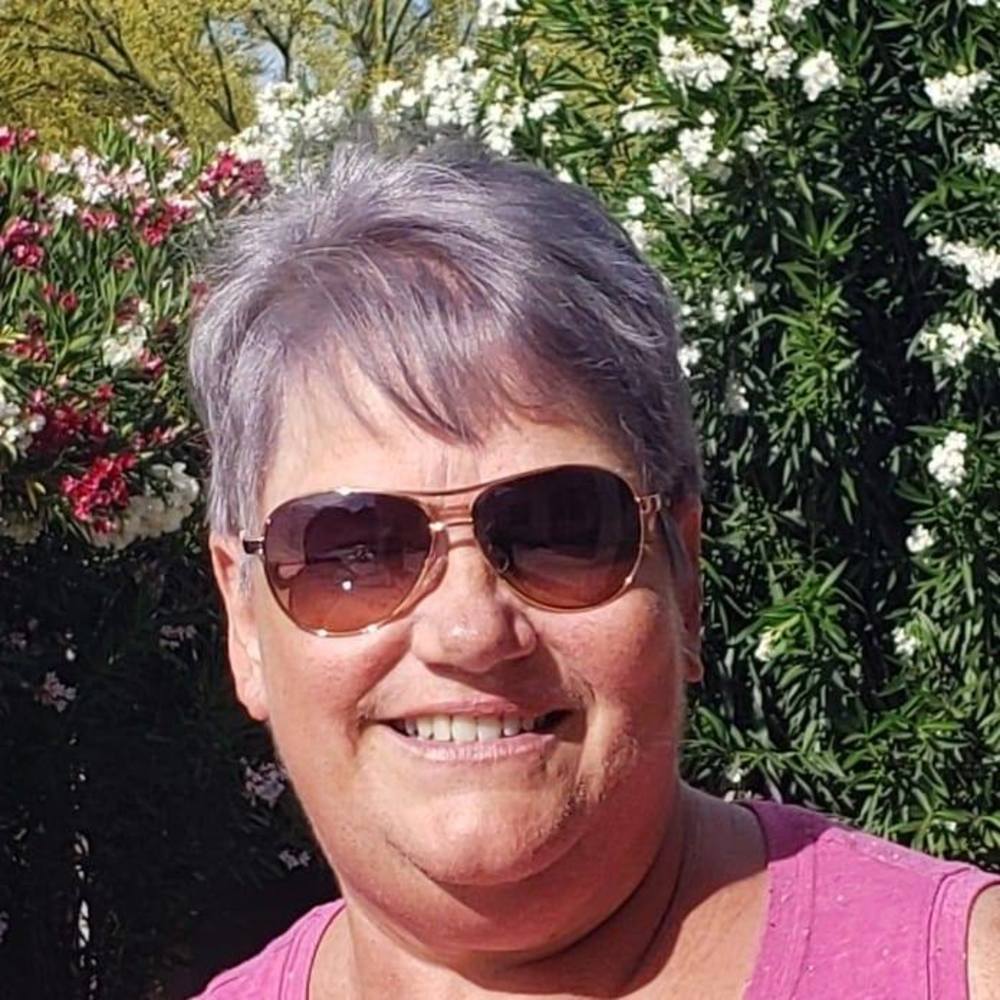 Meet your Posher, Carrie